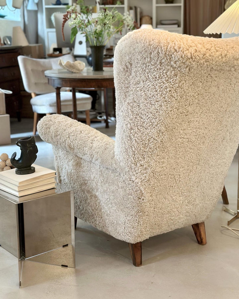 Sheepskin Lounge Chair