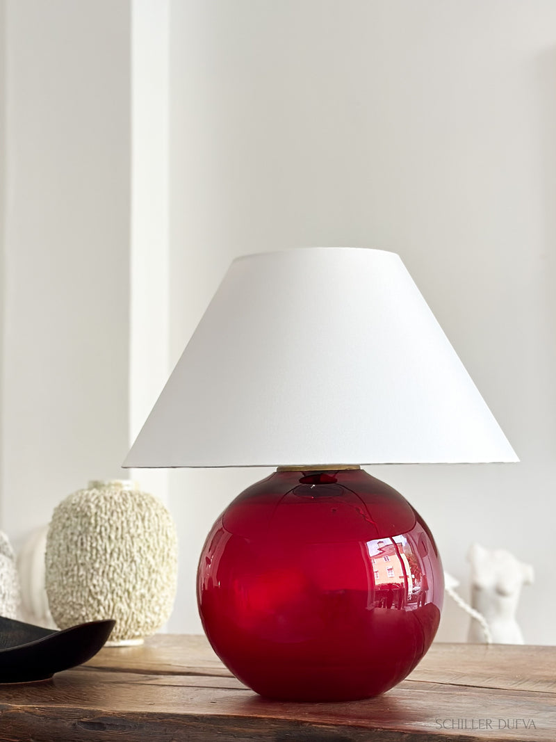 Red glass table lamp