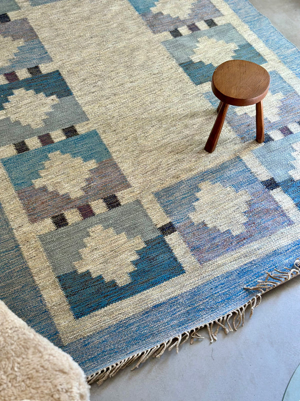 Lavender Rölakan Rug