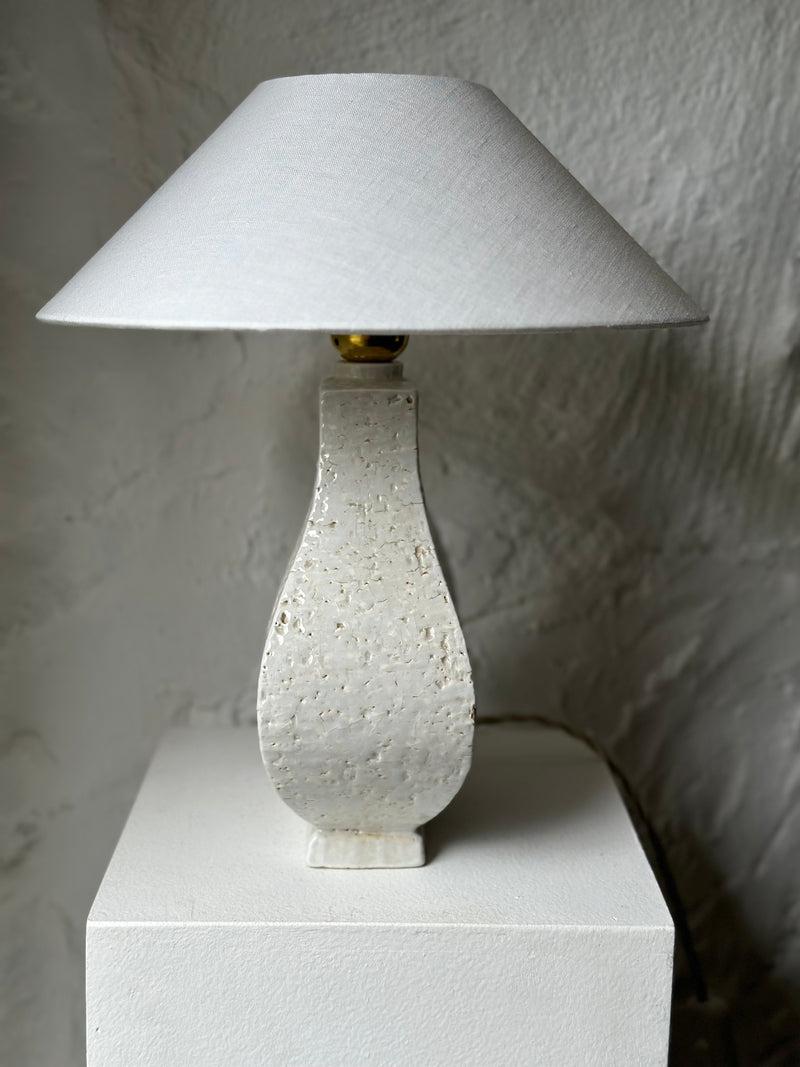 Gunnar Nylund chamotte urn table lamp