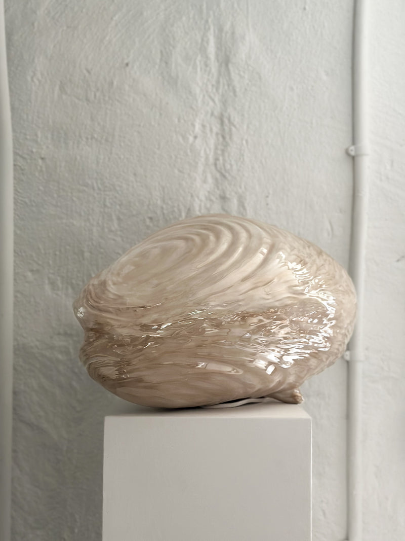 Porcelain Clam Lamp