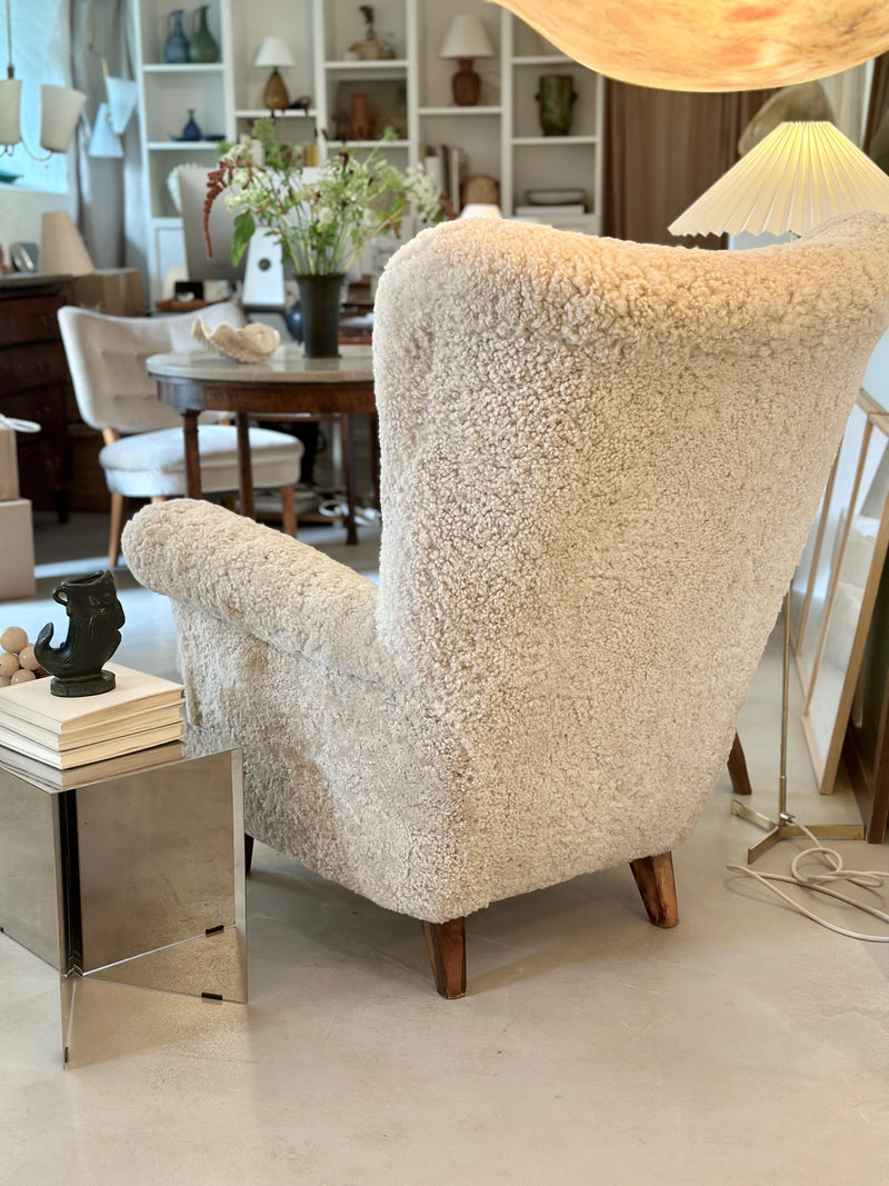 Sheepskin Lounge Chair
