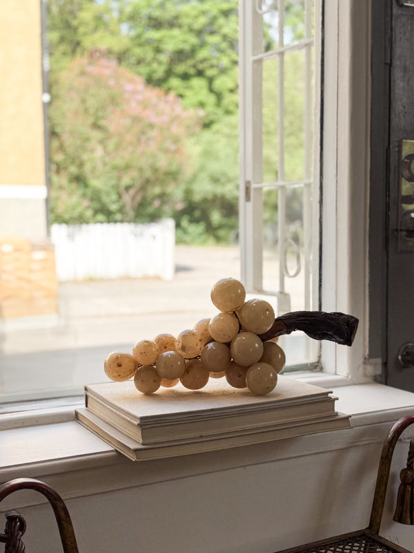 Large alabaster grapes