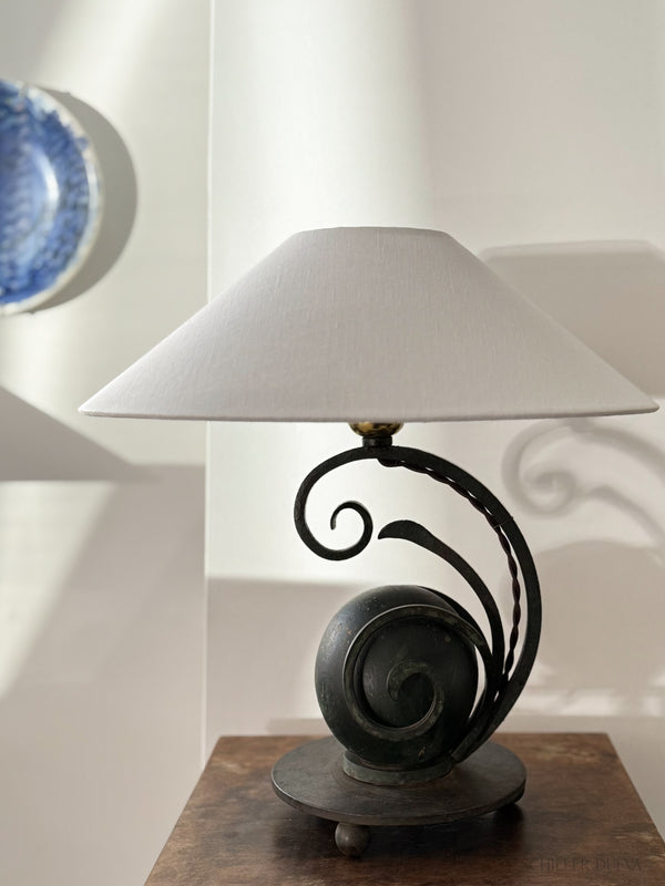 Sculptural table lamp