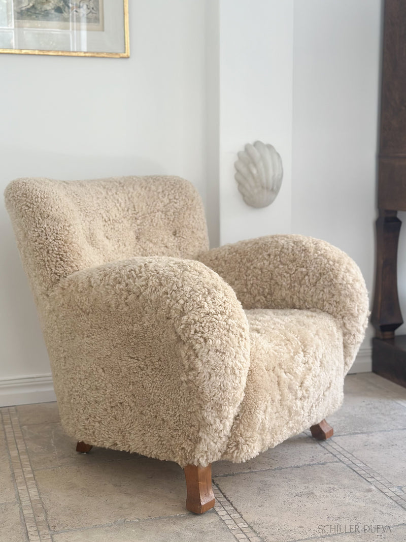 Sheepskin Lounge Chair