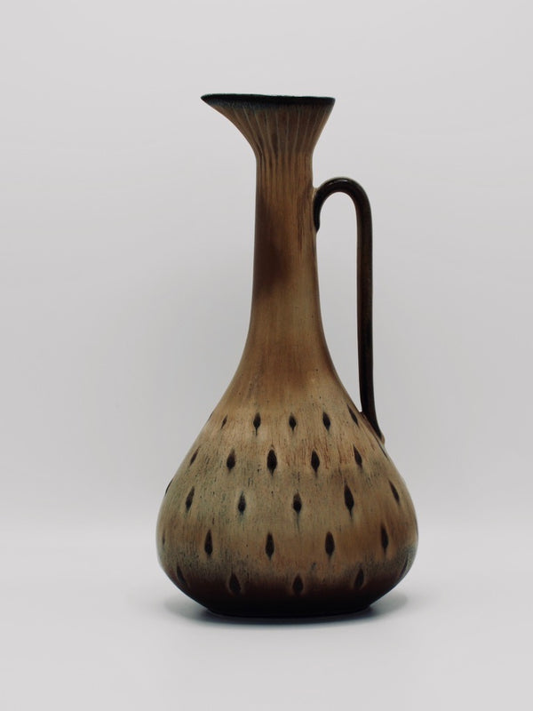 Gunnar Nylund vase with handle