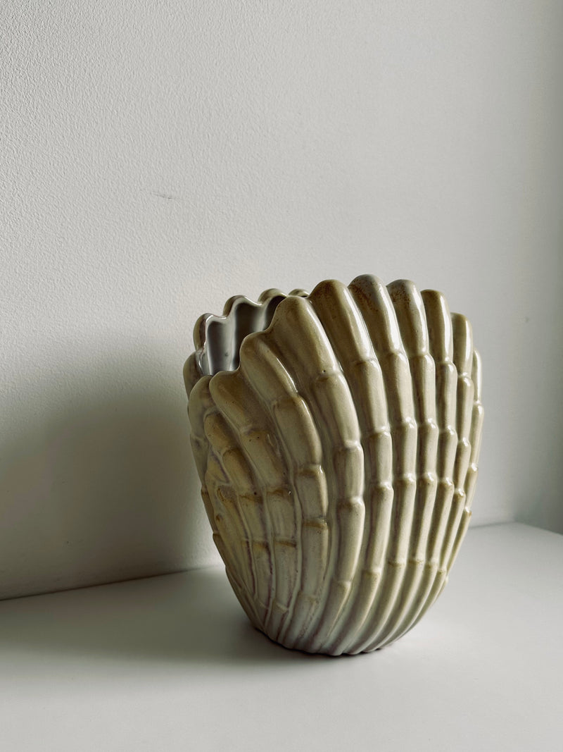 Vicke Lindstrand Large Clam Vase