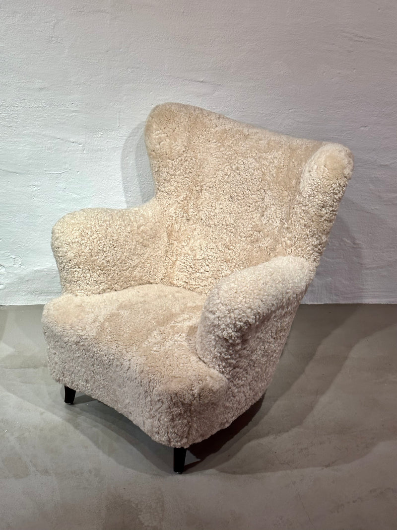 Wingback Sheepskin Lounge Chair
