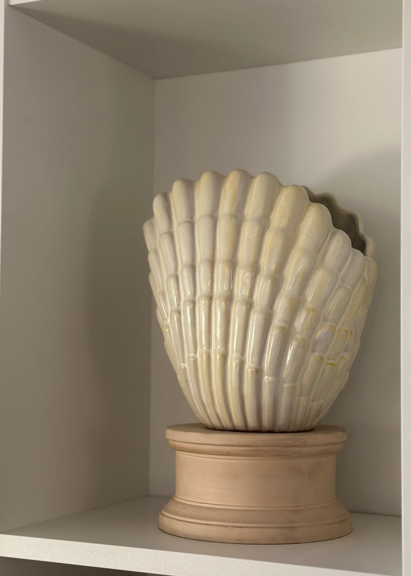 Vicke Lindstrand Large Clam Vase